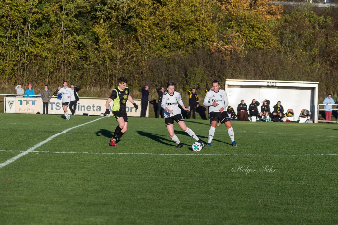 Bild 343 - Frauen TSV Vineta Audorg - SV Friesia 03 Riesum Lindholm : Ergebnis: 2:4